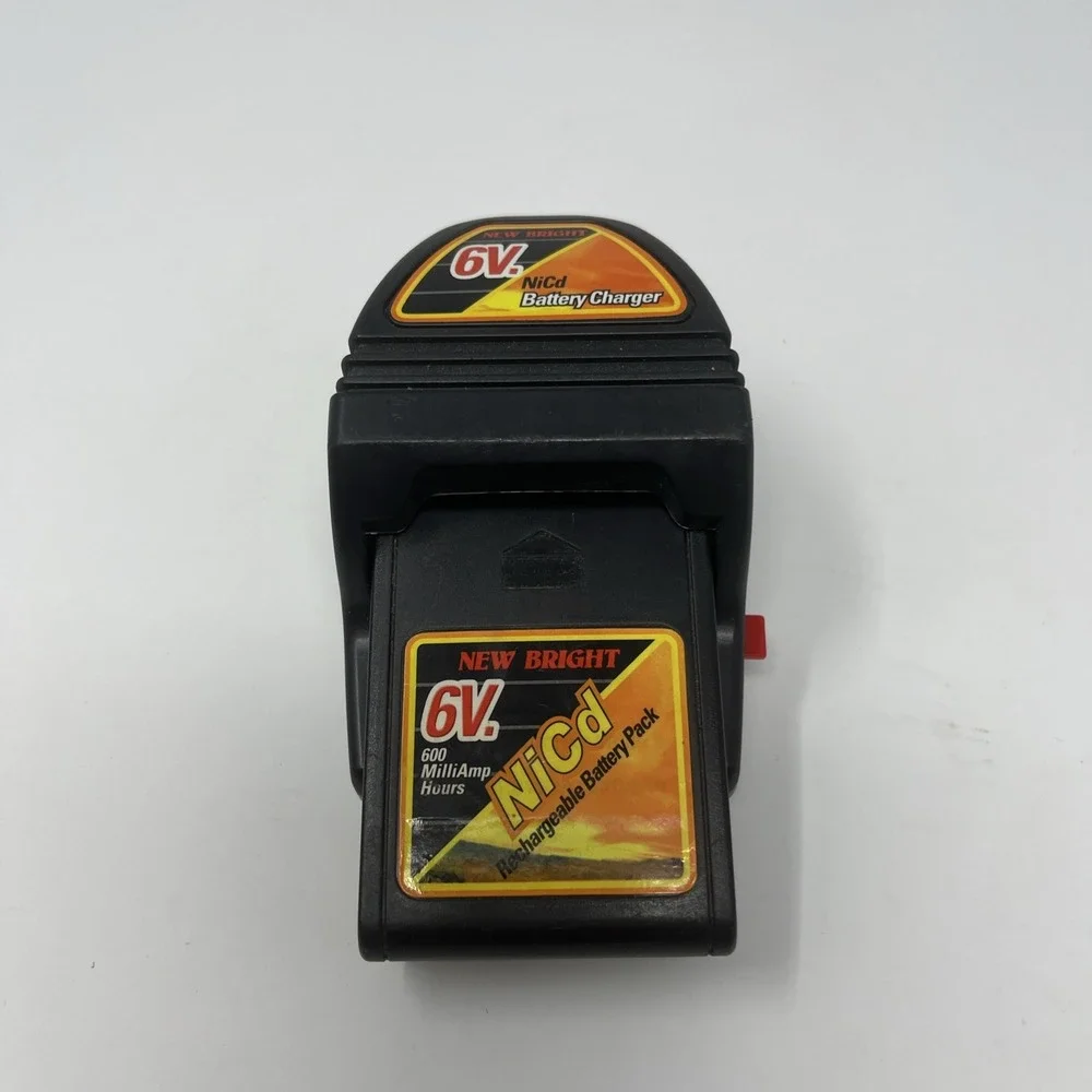 NEW BRIGHT 6V NiCd R/C Radio Control Battery Charger‎ A519201194 + Battery